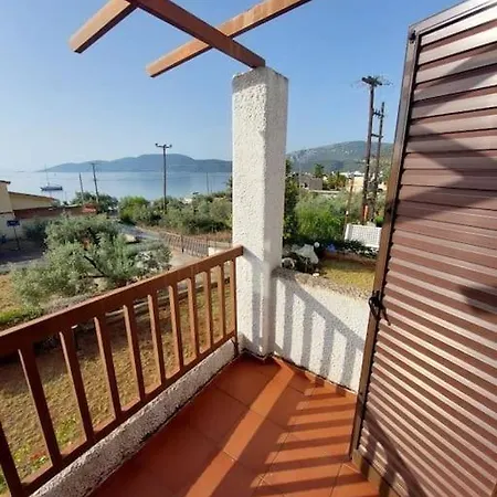 Afroditi House '6 Apartman