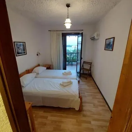 아파트 Afroditi House '6 *